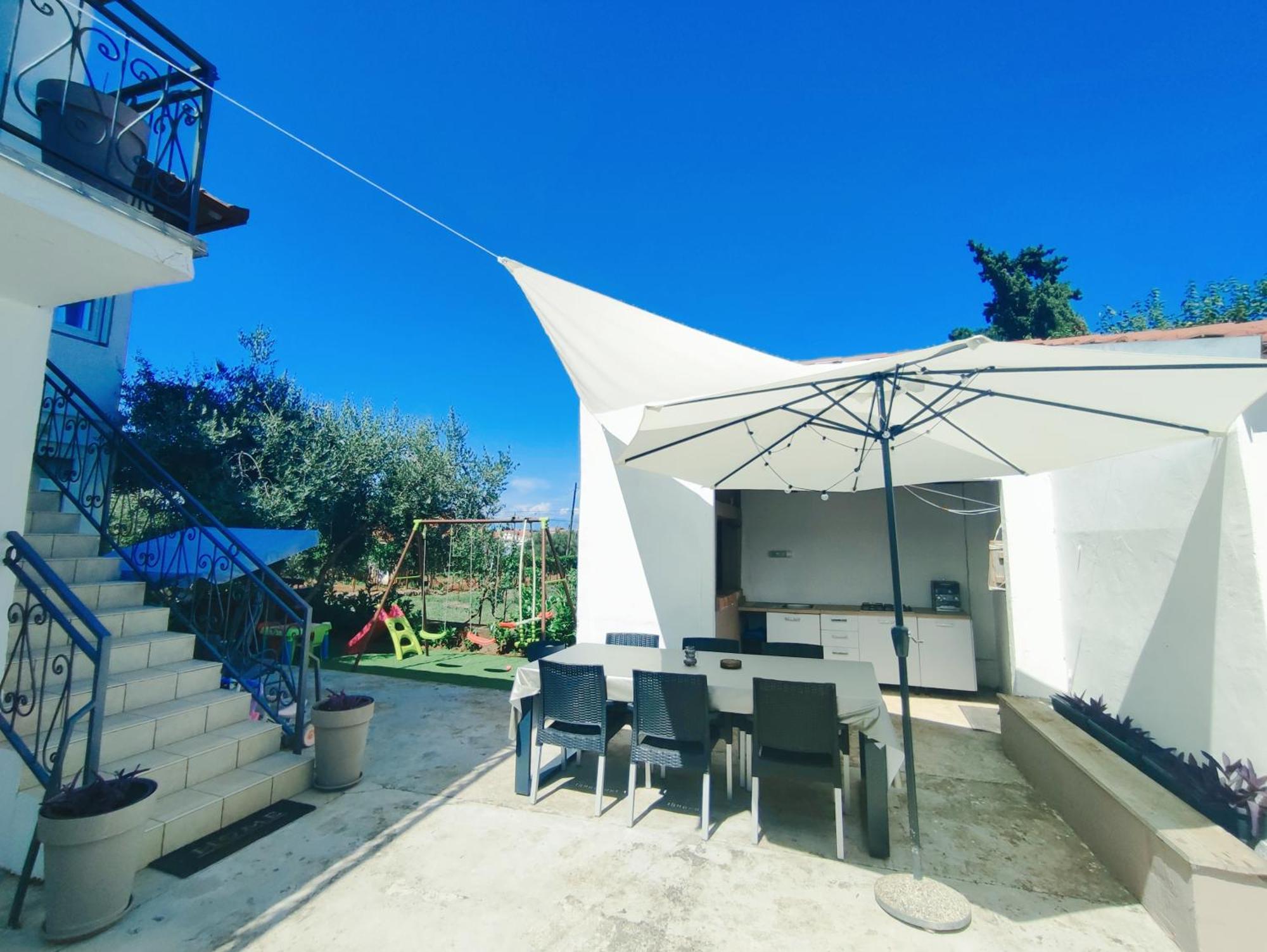 Garden Apartment Sutomiscica Exterior foto
